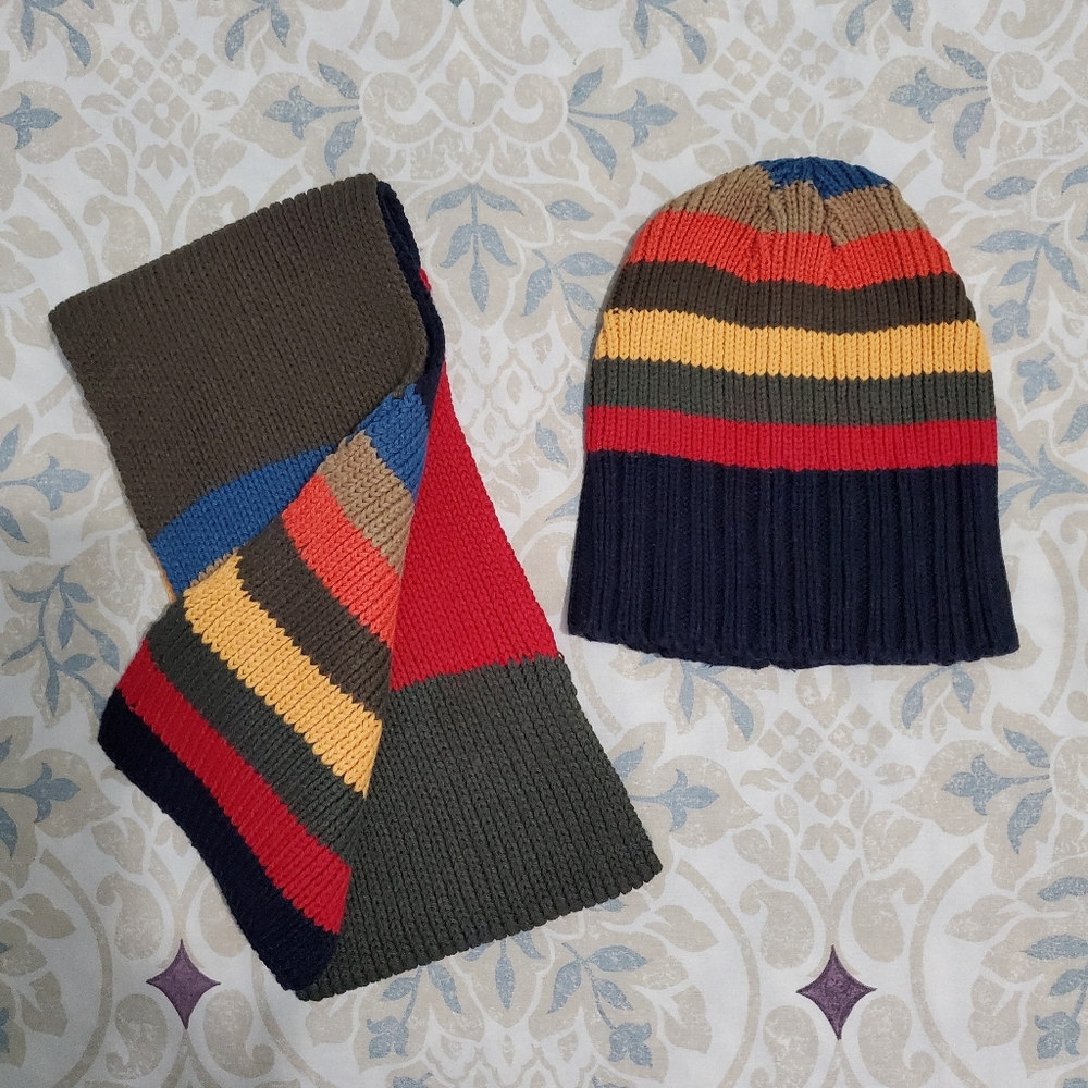 Y2K, The Children's Place boys colorful knit beanie & scarf. New without tags.